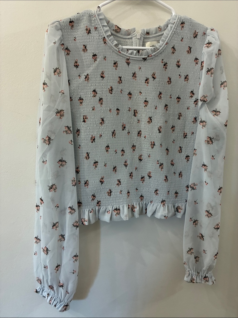 Wilfred - Aritzia - Light Blue Floral Smocked Long-Sleeve Top - NWT - women’s XL